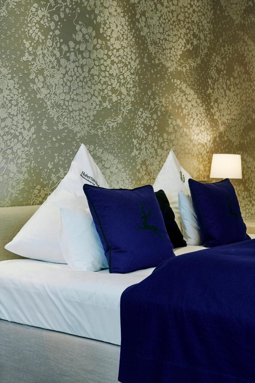 Hubertus Hof Landhotel บาลาตอนเฟนีแวช ภายนอก รูปภาพ
